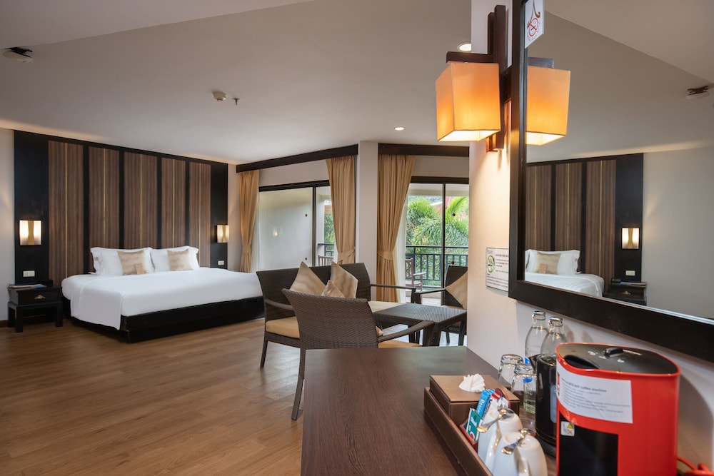 Deevana Patong Resort & Spa — Hotel rooms in Patong Beach, Phuket Province