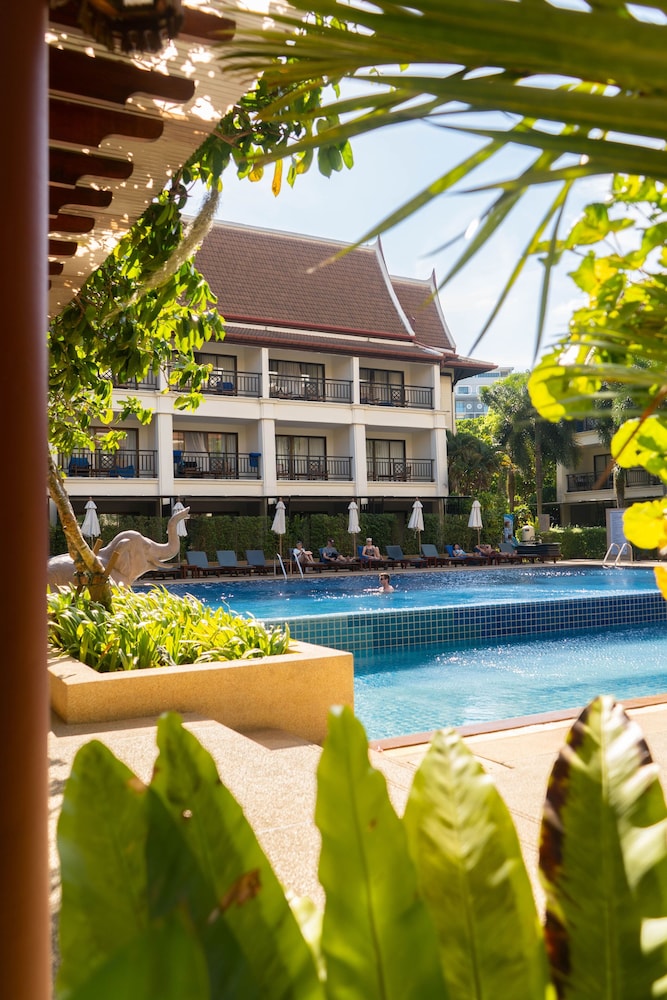 Deevana Patong Resort & Spa — Swimming pool in Patong Beach, Phuket Province