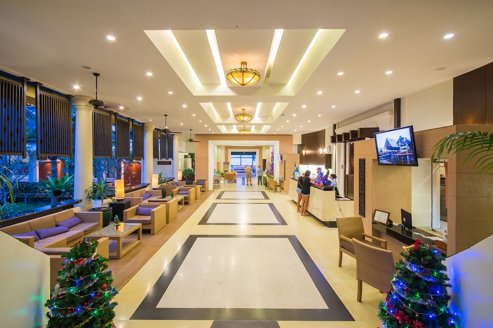 Deevana Patong Resort & Spa — Hotel building in Patong Beach, Phuket Province