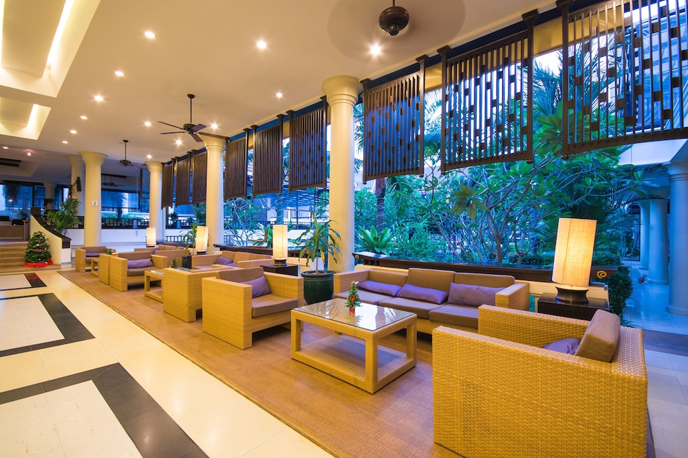 Deevana Patong Resort & Spa — Restaurant & bars in Patong Beach, Phuket Province