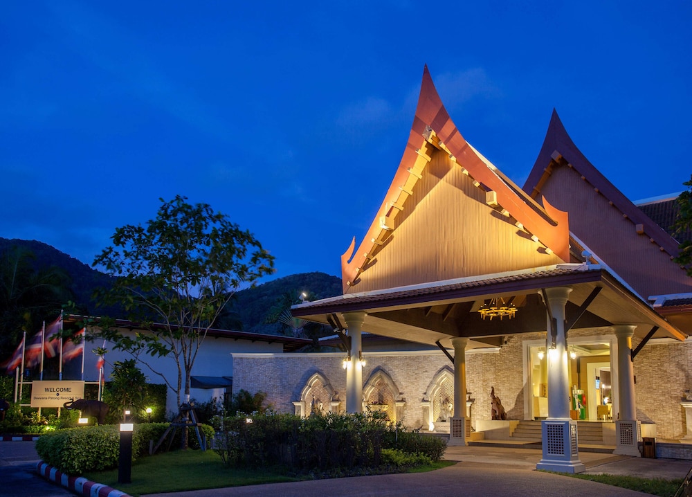 Deevana Patong Resort & Spa — Hotel building in Patong Beach, Phuket Province