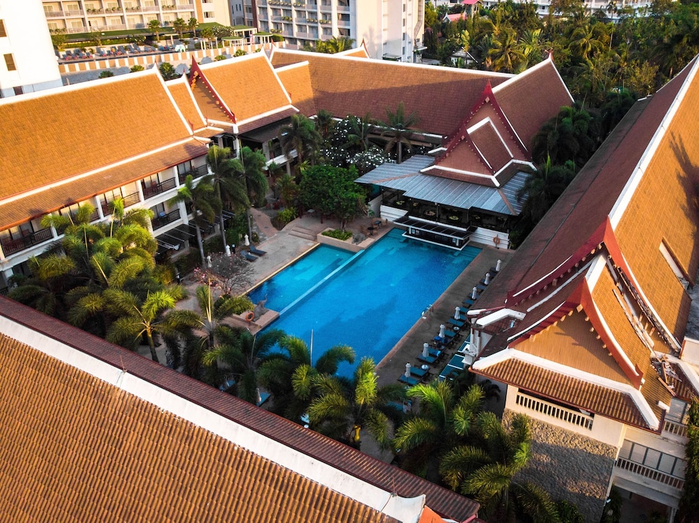Deevana Patong Resort & Spa — Swimming pool in Patong Beach, Phuket Province