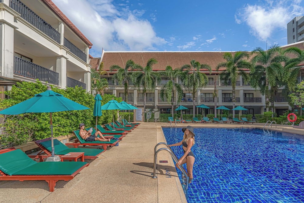 Deevana Patong Resort & Spa — Swimming pool in Patong Beach, Phuket Province