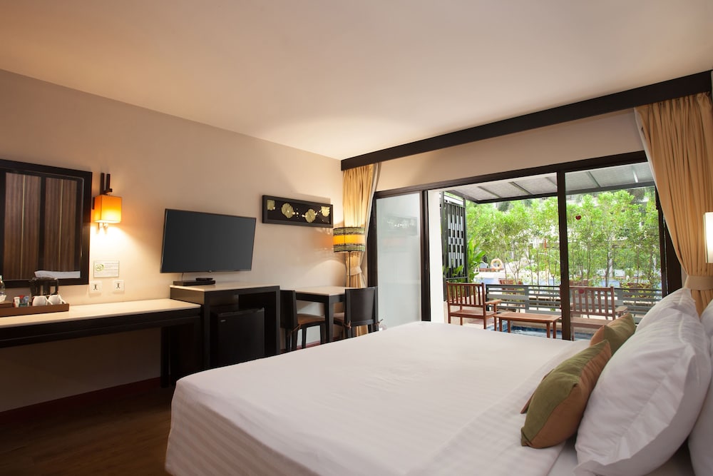 Deevana Patong Resort & Spa — Hotel rooms in Patong Beach, Phuket Province