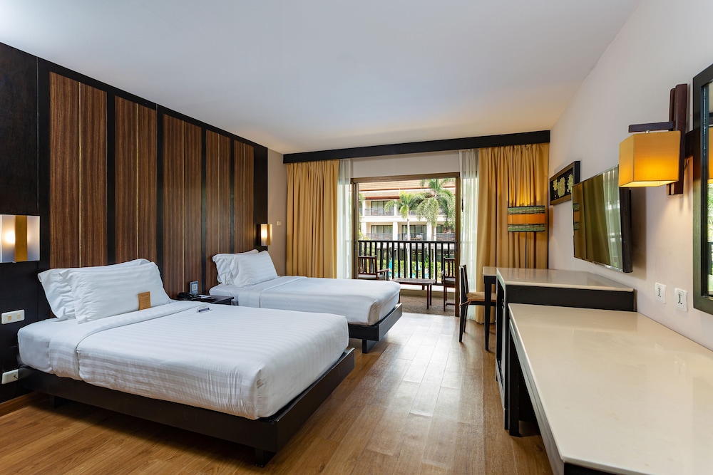 Deevana Patong Resort & Spa — Hotel rooms in Patong Beach, Phuket Province