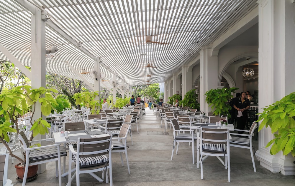 The Old Phuket - Karon Beach Resort — Restaurant & bars in Karon, Phuket Province