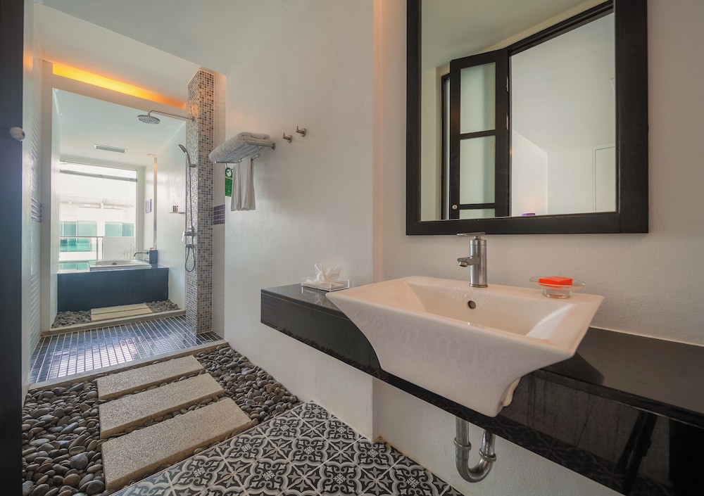 The Old Phuket - Karon Beach Resort — Hotel rooms in Karon, Phuket Province
