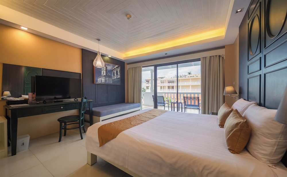 The Old Phuket - Karon Beach Resort — Hotel rooms in Karon, Phuket Province