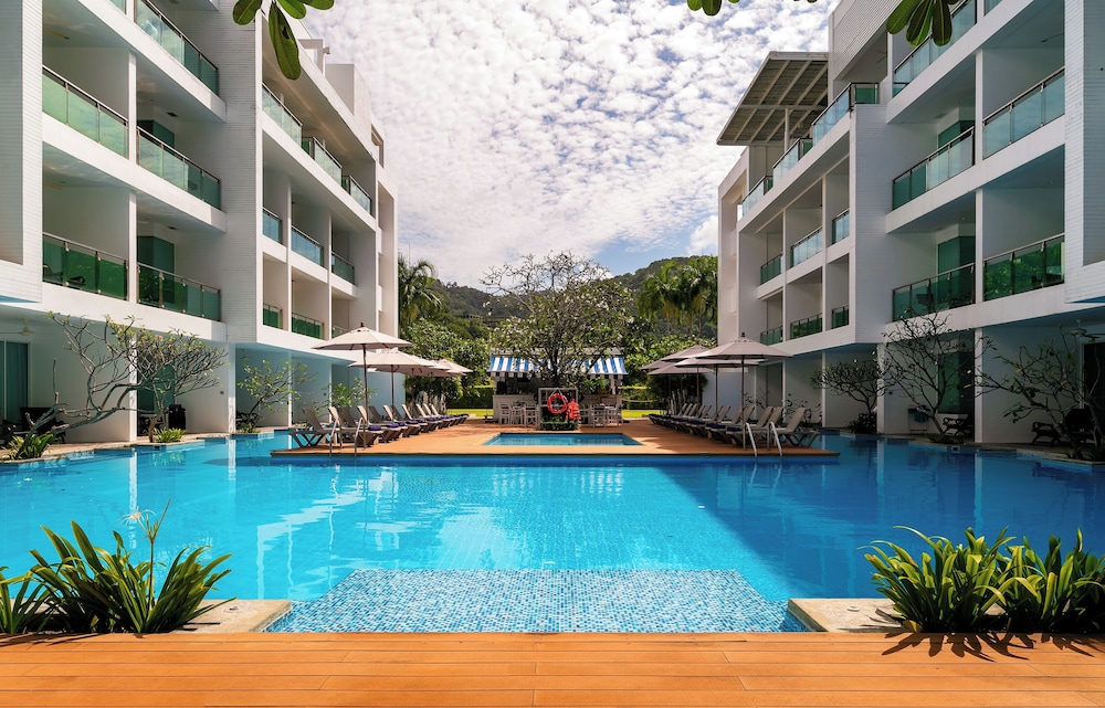 The Old Phuket - Karon Beach Resort — Swimming pool in Karon, Phuket Province