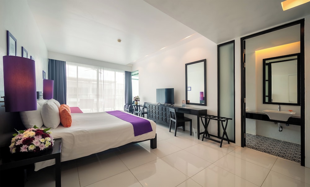The Old Phuket - Karon Beach Resort — Hotel rooms in Karon, Phuket Province