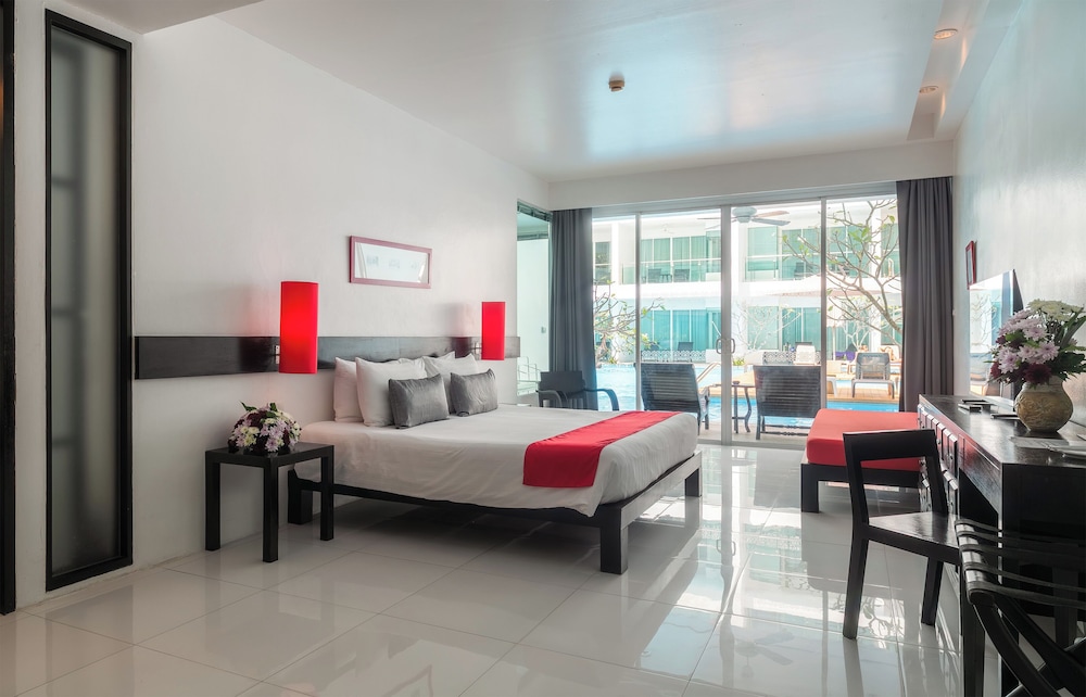 The Old Phuket - Karon Beach Resort — Hotel rooms in Karon, Phuket Province