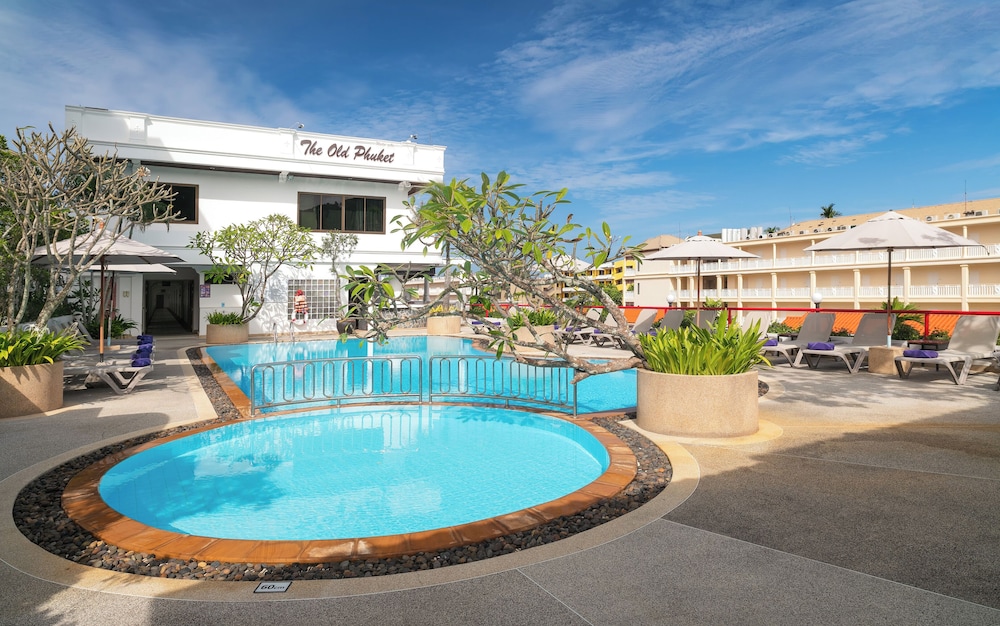 The Old Phuket - Karon Beach Resort — Swimming pool in Karon, Phuket Province