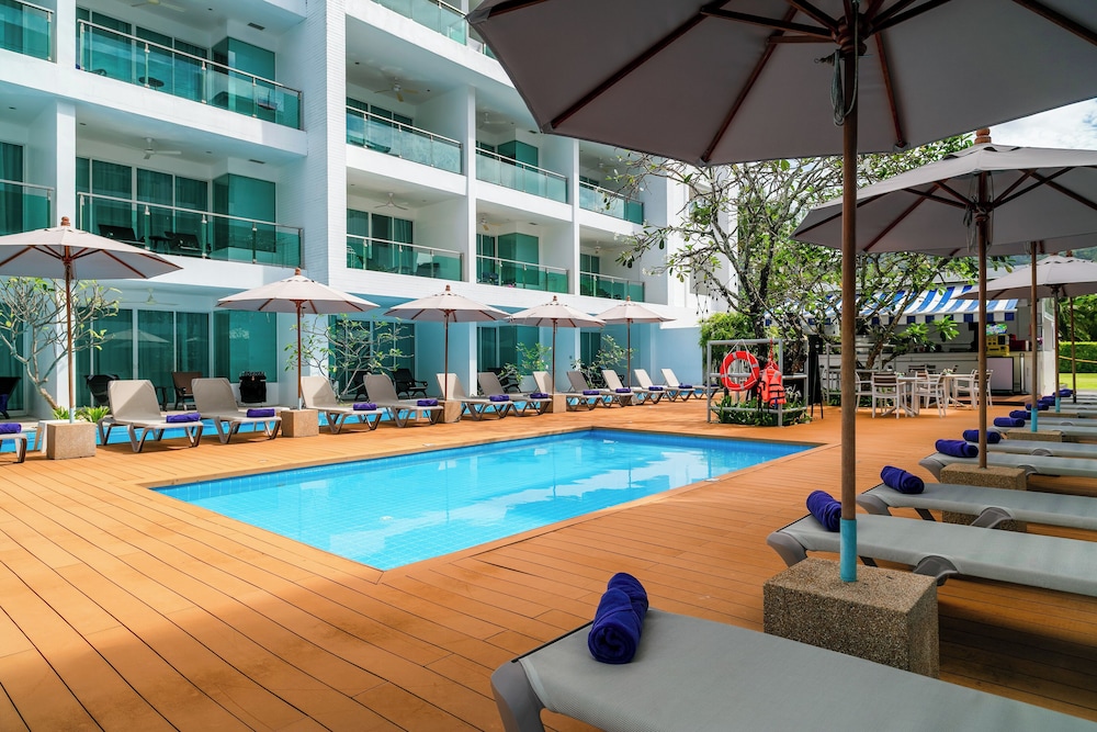 The Old Phuket - Karon Beach Resort — Swimming pool in Karon, Phuket Province