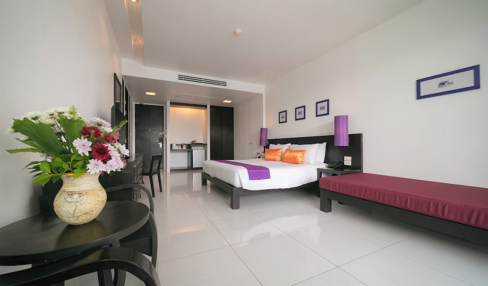 The Old Phuket - Karon Beach Resort — Hotel rooms in Karon, Phuket Province