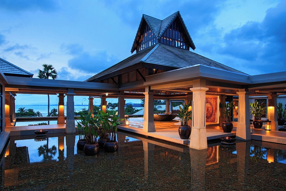 Phuket Marriott Resort and Spa, Nai Yang Beach — Hotel building in Sa Khu, Phuket Province