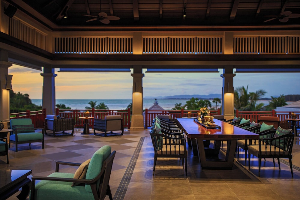 Phuket Marriott Resort and Spa, Nai Yang Beach — Restaurant & bars in Sa Khu, Phuket Province