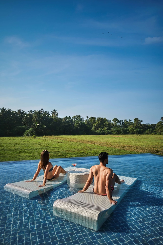 Alila Diwa Goa - A Hyatt Brand — Swimming pool in Betalbatim, Goa