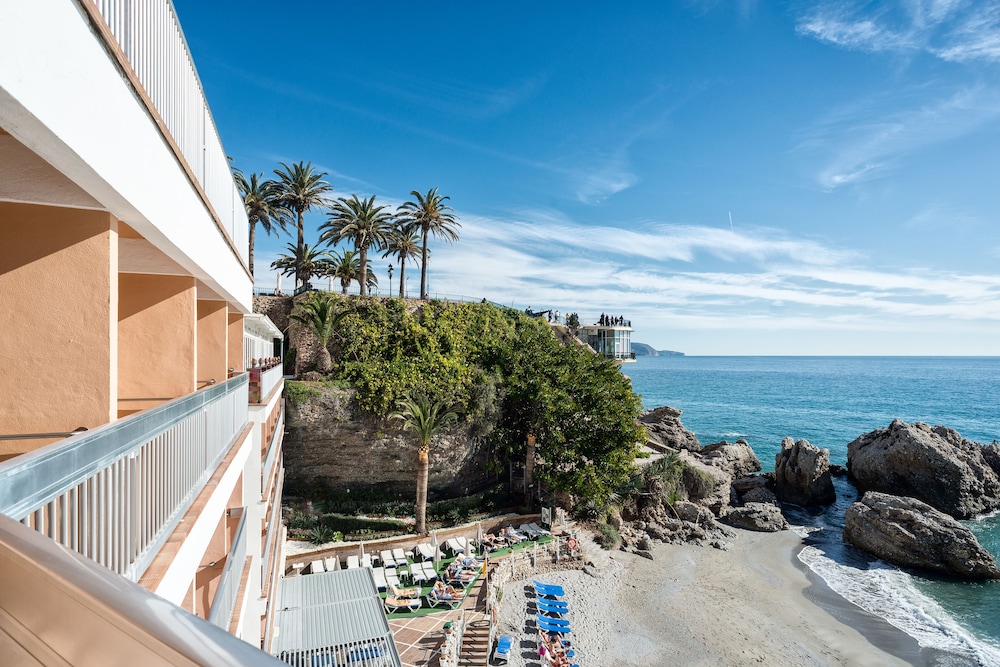 Hotel Balcón de Europa — Hotel rooms in Nerja, Andalusia