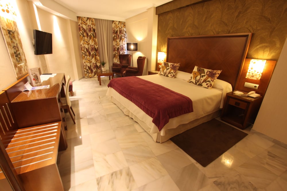Hotel Balcón de Europa — Hotel rooms in Nerja, Andalusia