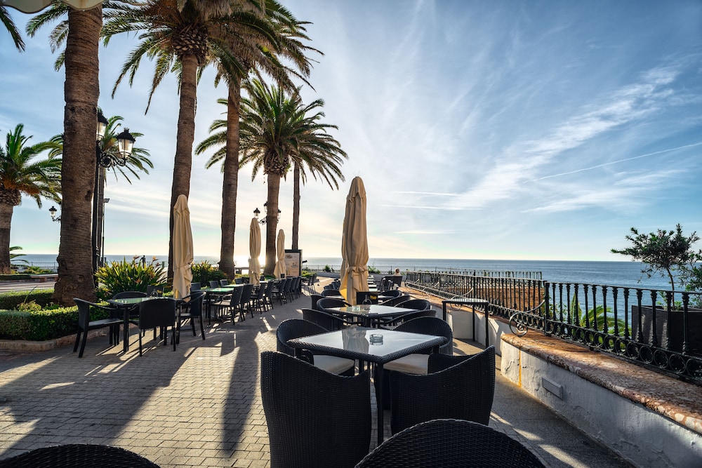 Hotel Balcón de Europa — Restaurant & bars in Nerja, Andalusia