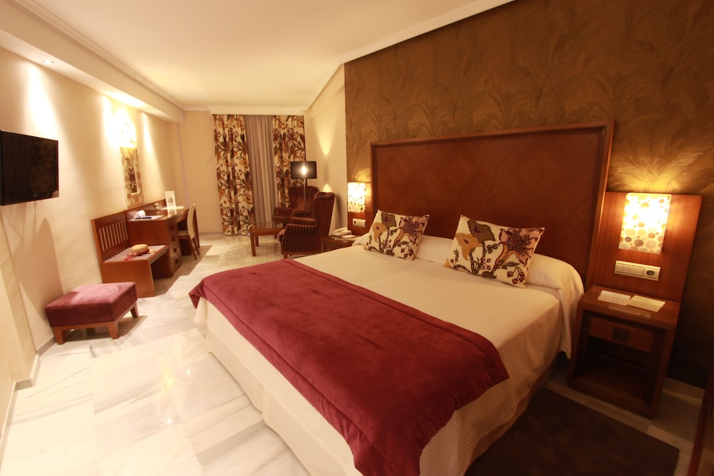 Hotel Balcón de Europa — Hotel rooms in Nerja, Andalusia