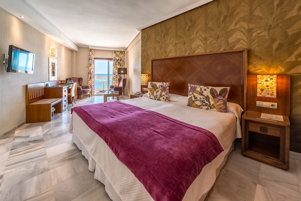 Hotel Balcón de Europa — Hotel rooms in Nerja, Andalusia