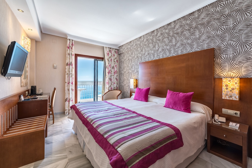 Hotel Balcón de Europa — Hotel rooms in Nerja, Andalusia