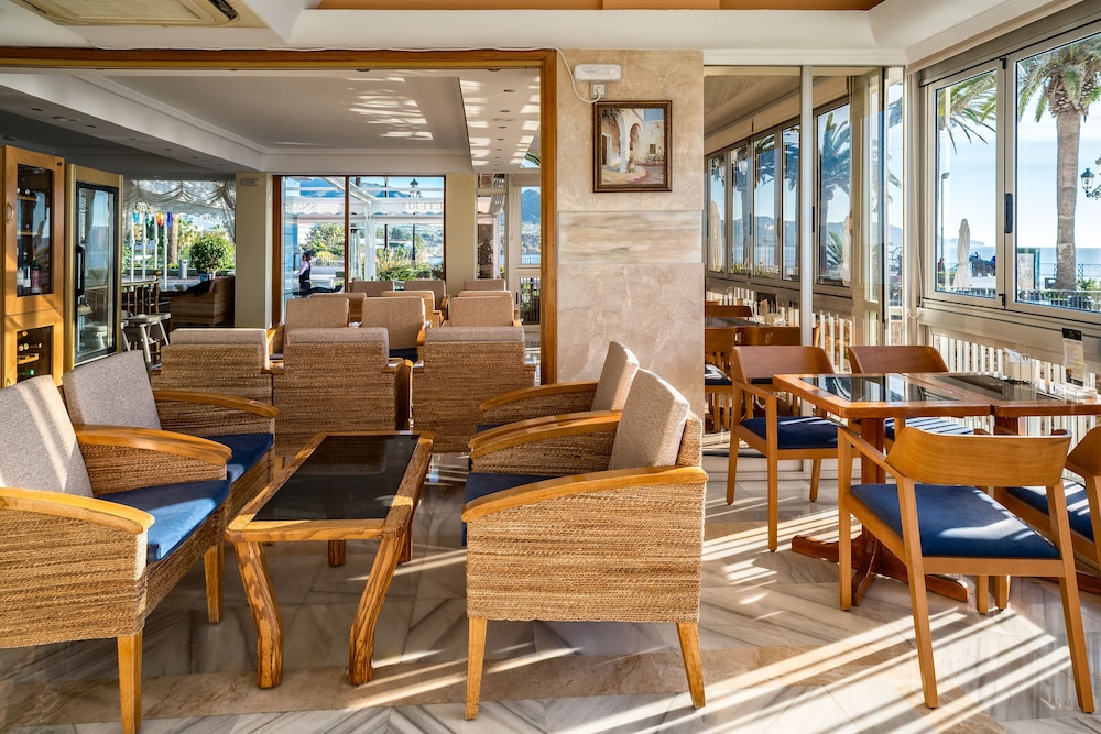 Hotel Balcón de Europa — Restaurant & bars in Nerja, Andalusia