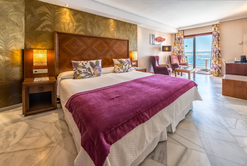 Hotel Balcón de Europa — Hotel rooms in Nerja, Andalusia