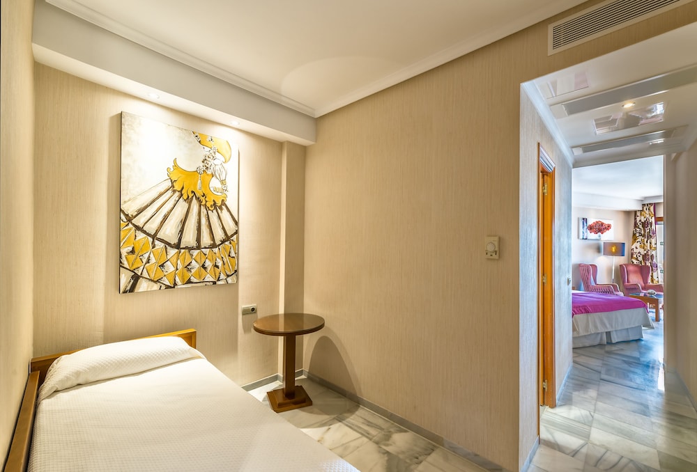 Hotel Balcón de Europa — Hotel rooms in Nerja, Andalusia