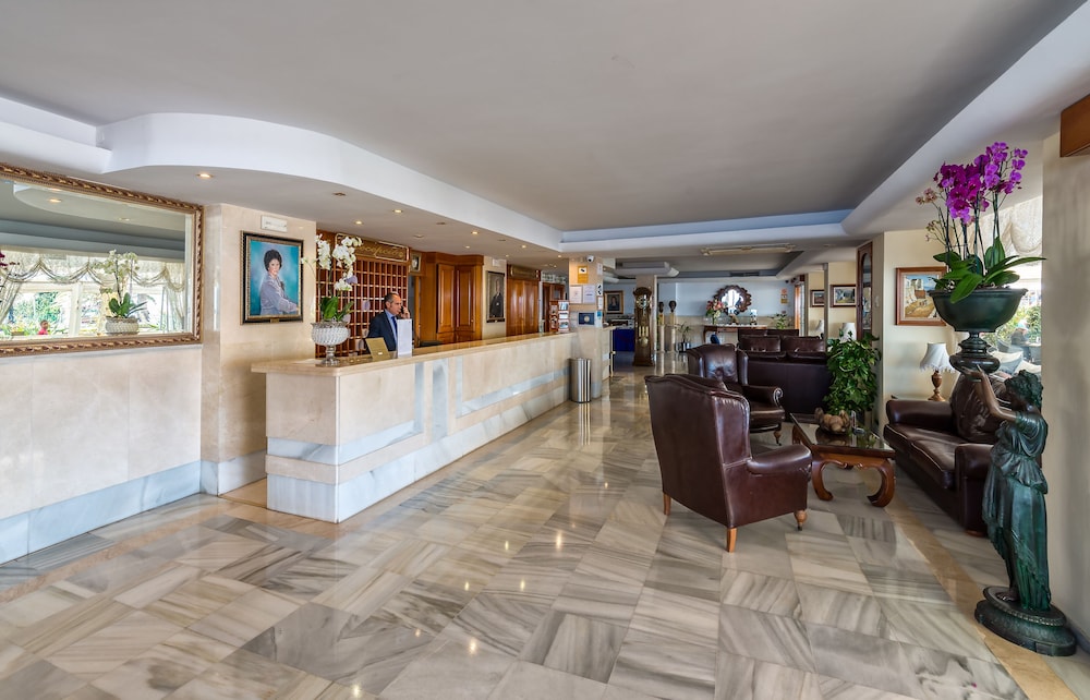 Hotel Balcón de Europa — Hotel building in Nerja, Andalusia