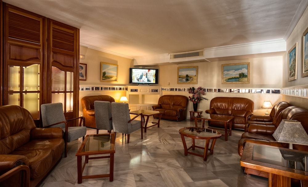 Hotel Balcón de Europa — Hotel building in Nerja, Andalusia