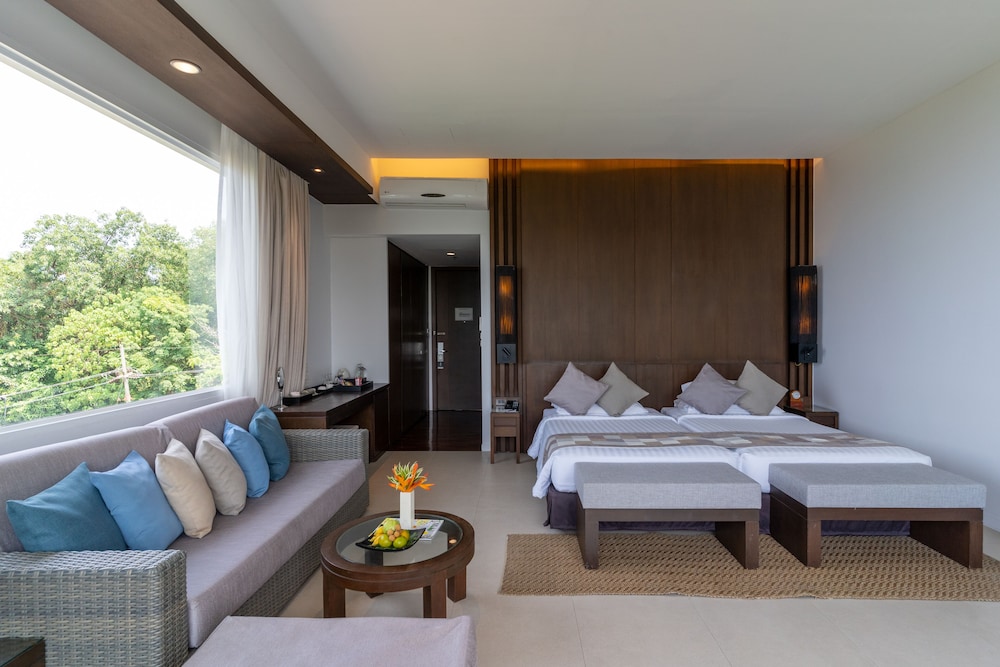 Cape Panwa Hotel — Hotel rooms in Ko Lon, Phuket Province