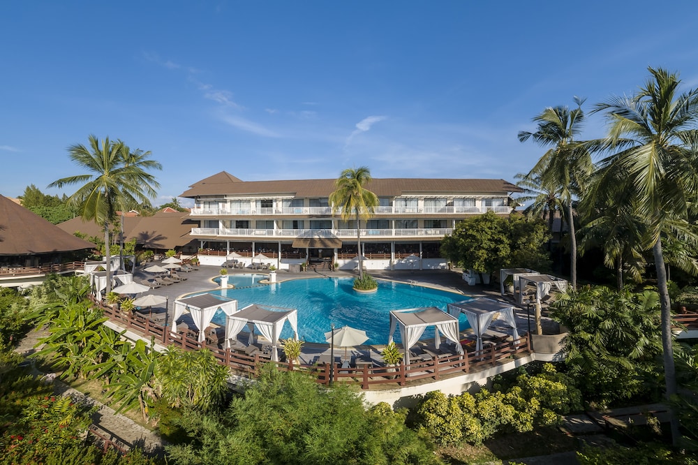 Cape Panwa Hotel — Swimming pool in Ko Lon, Phuket Province