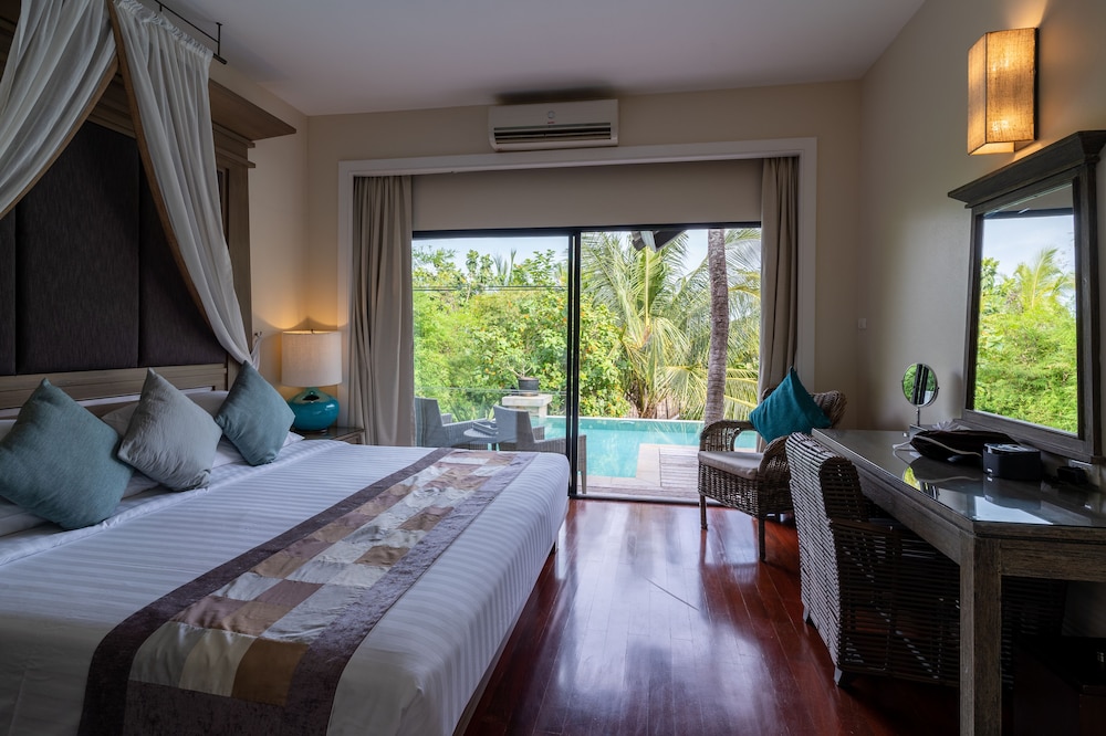 Cape Panwa Hotel — Hotel rooms in Ko Lon, Phuket Province