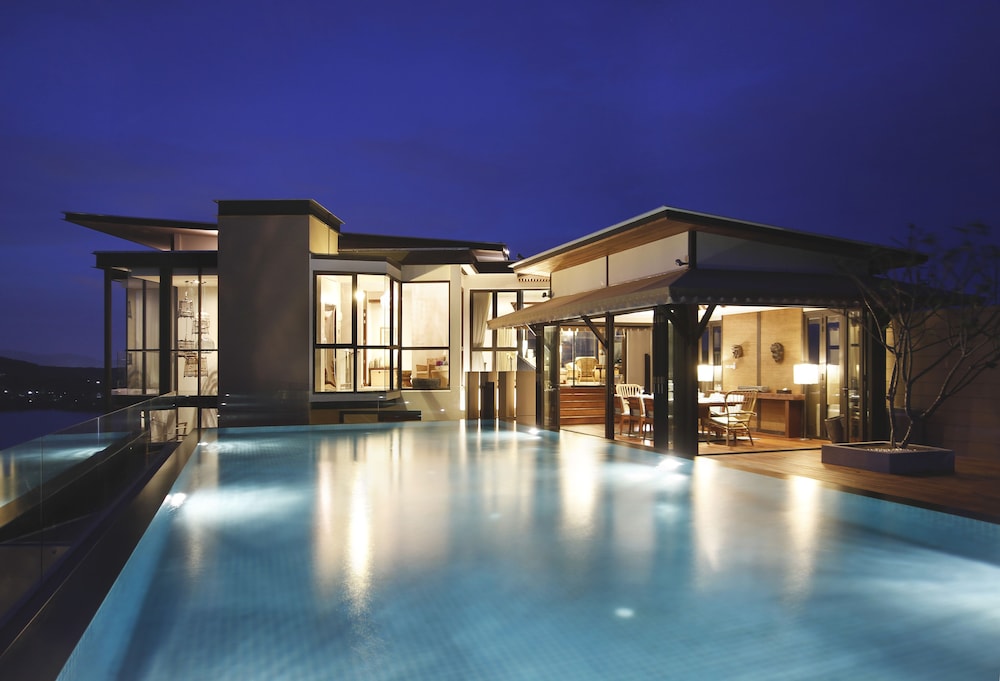 Cape Panwa Hotel — Swimming pool in Ko Lon, Phuket Province