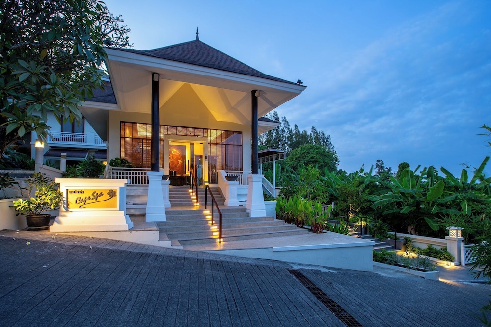 Cape Panwa Hotel — Hotel building in Ko Lon, Phuket Province