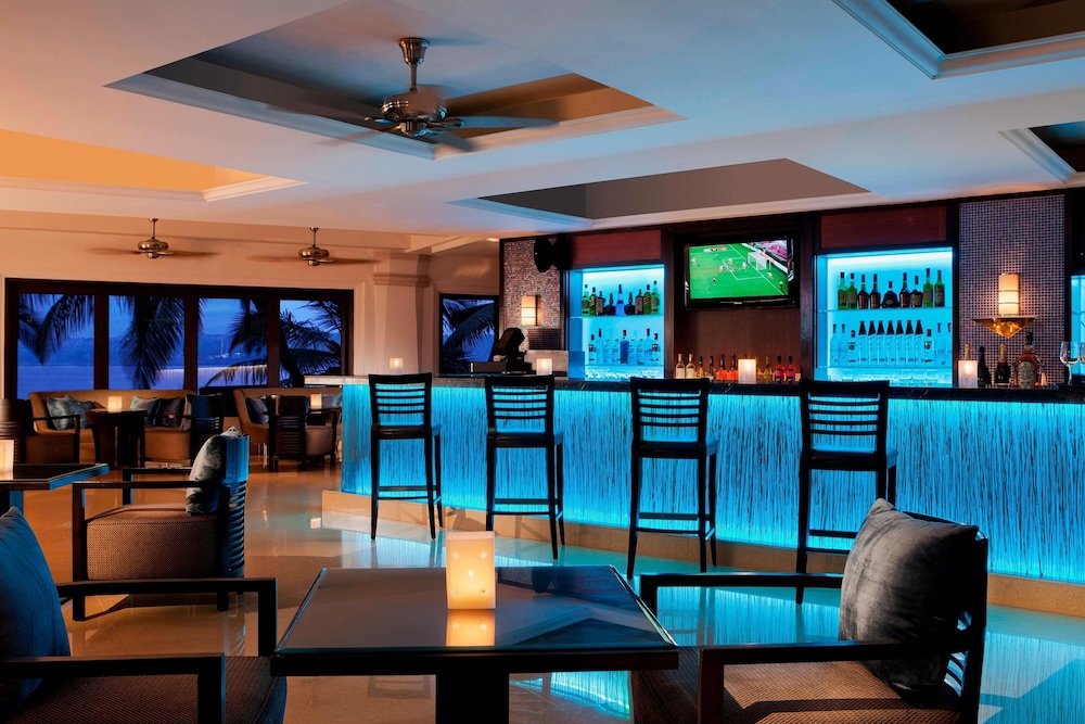 Goa Marriott Resort & Spa — Restaurant & bars in Panaji, Goa