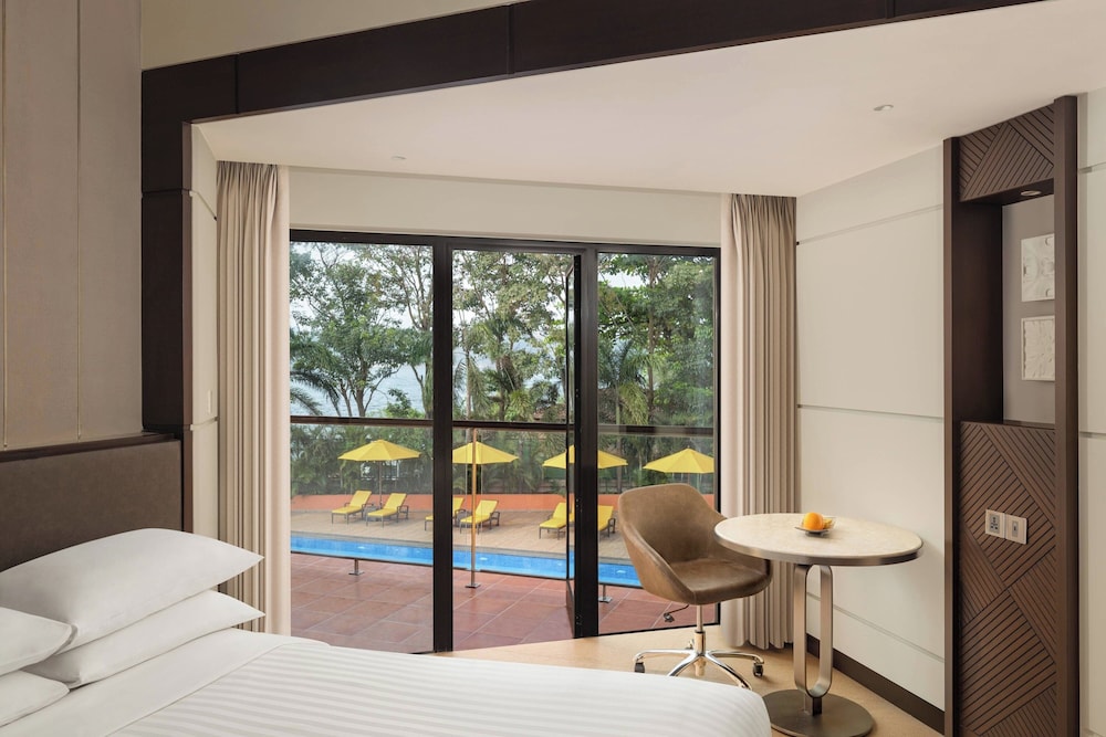 Goa Marriott Resort & Spa — Hotel rooms in Panaji, Goa