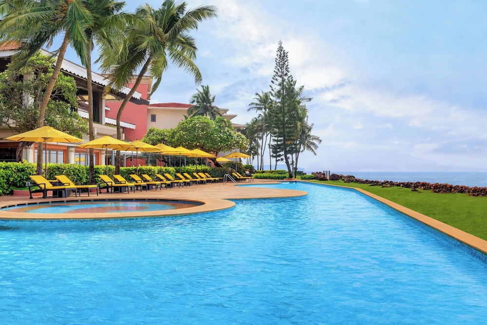 Goa Marriott Resort & Spa — Swimming pool in Panaji, Goa