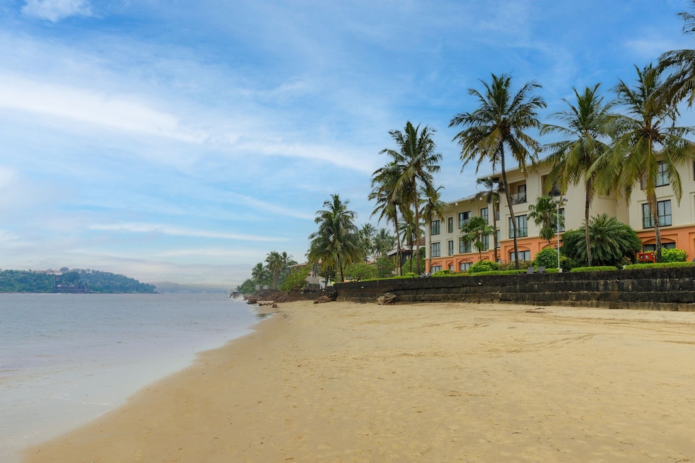 Goa Marriott Resort & Spa — Beach in Panaji, Goa