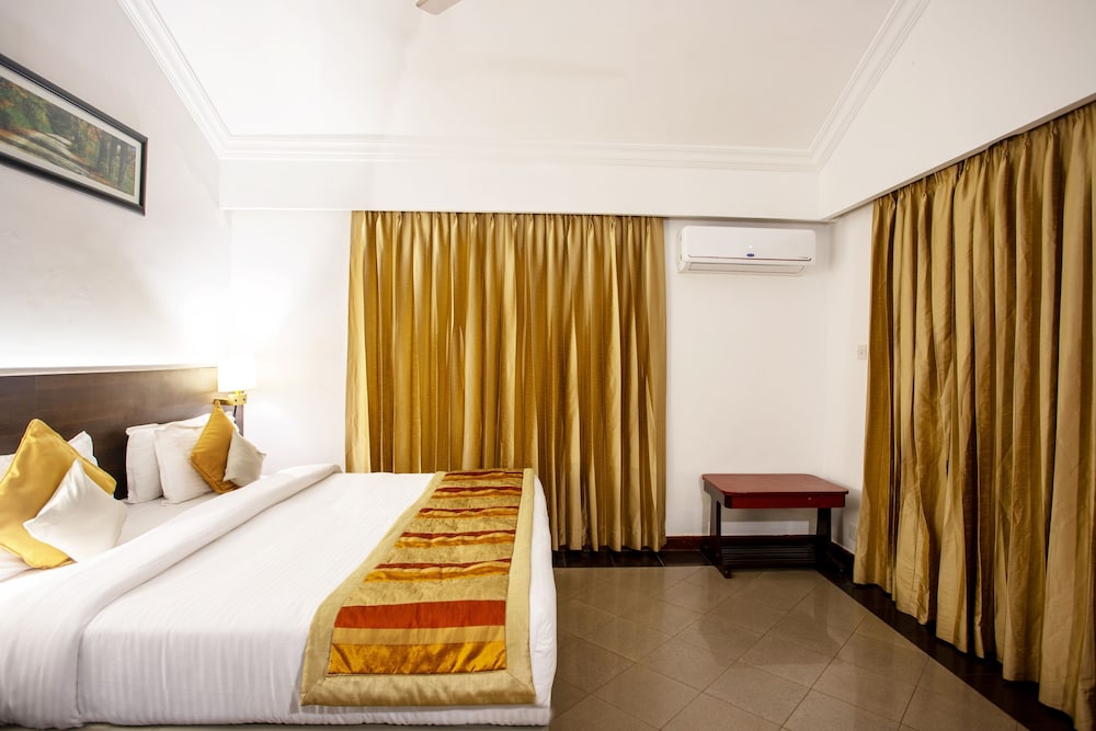 Resort Lagoa Azul — Hotel rooms in Arpora, Goa