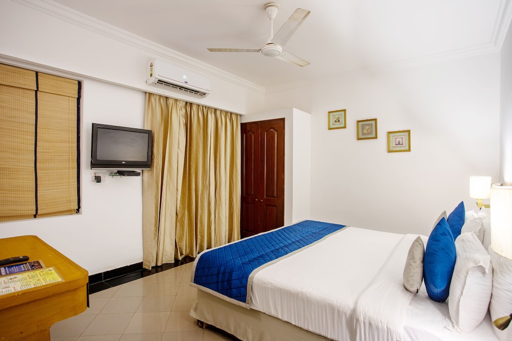Resort Lagoa Azul — Hotel rooms in Arpora, Goa