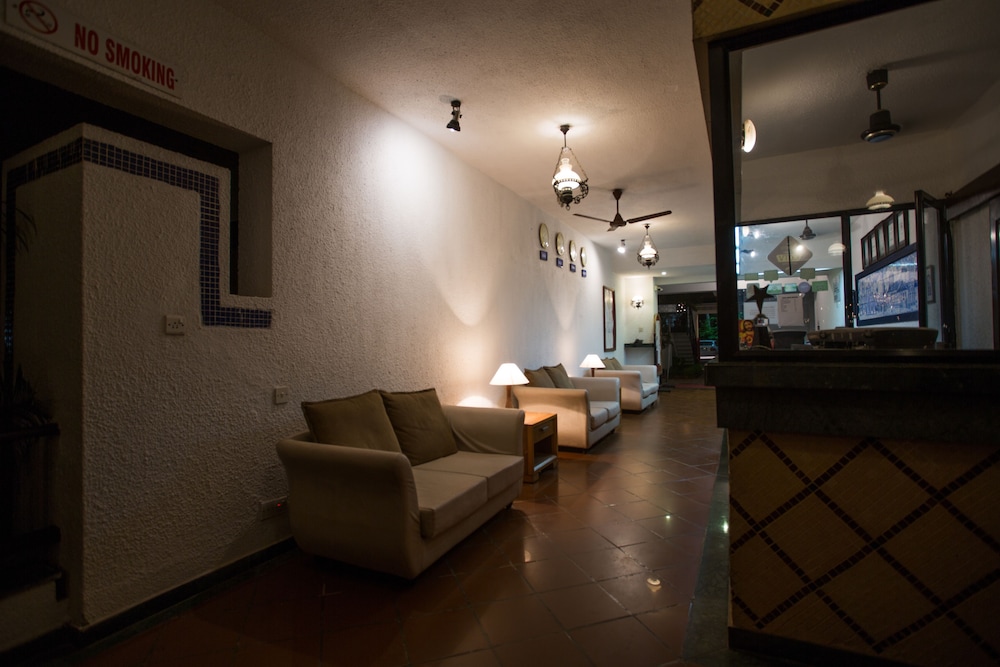 Resort Lagoa Azul — Hotel building in Arpora, Goa