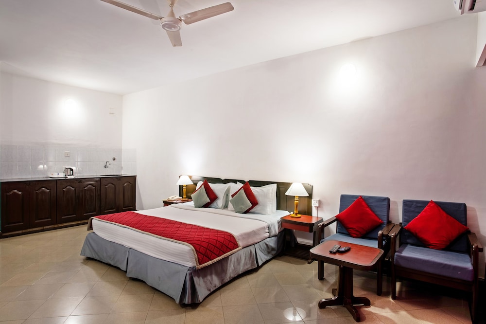 Resort Lagoa Azul — Hotel rooms in Arpora, Goa