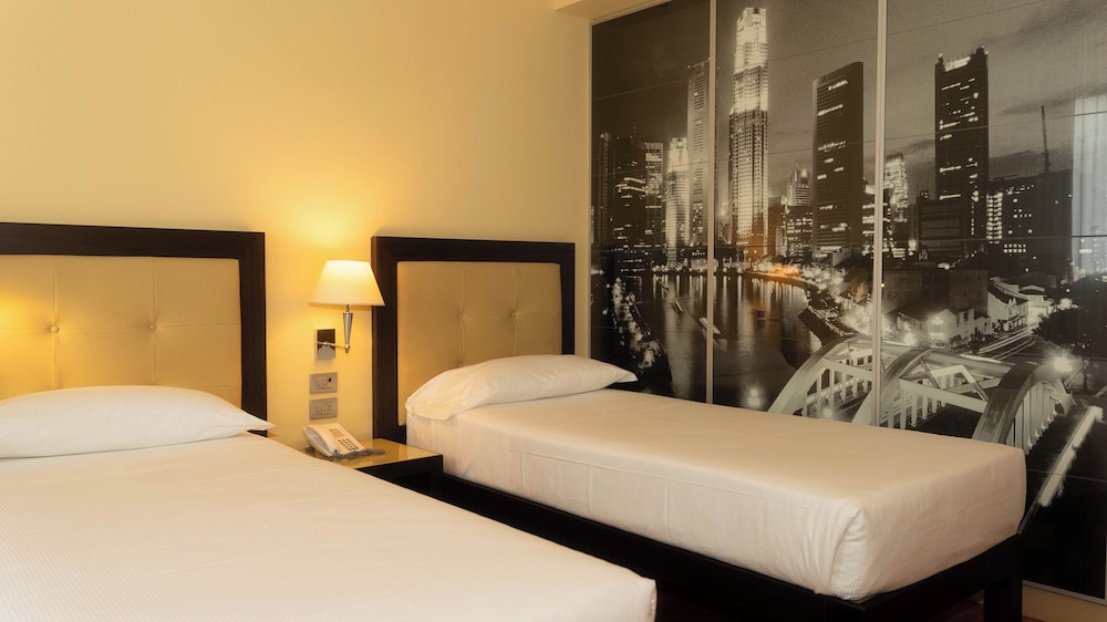 Hotel Cruise — Hotel rooms in Montano Lucino, Lombardy