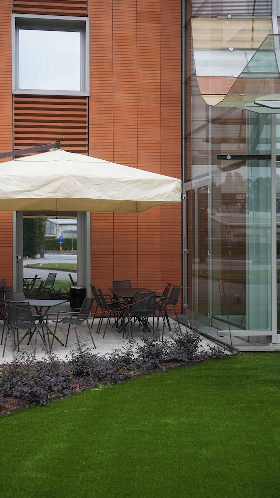 Hotel Cruise — Restaurant & bars in Montano Lucino, Lombardy