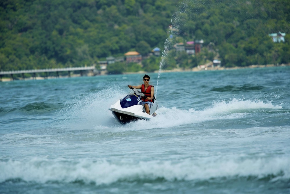 DoubleTree by Hilton Phuket Banthai Resort — Sports & recreation in Patong Beach, Phuket Province