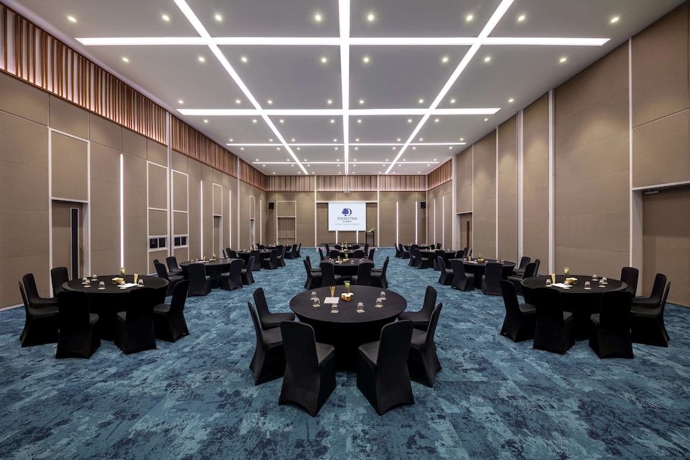 DoubleTree by Hilton Phuket Banthai Resort — Hotel building in Patong Beach, Phuket Province
