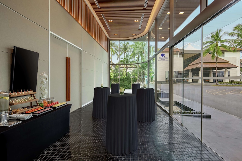 DoubleTree by Hilton Phuket Banthai Resort — Hotel building in Patong Beach, Phuket Province